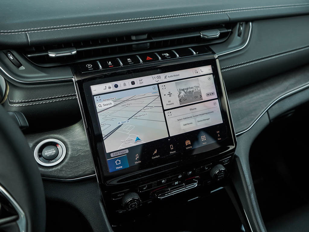2025 Jeep Grand Cherokee Overland photo 20