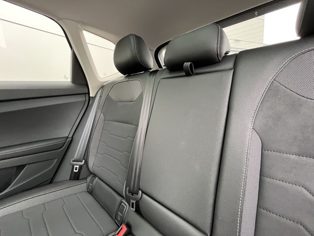 2025 Volkswagen Taos SE photo 42