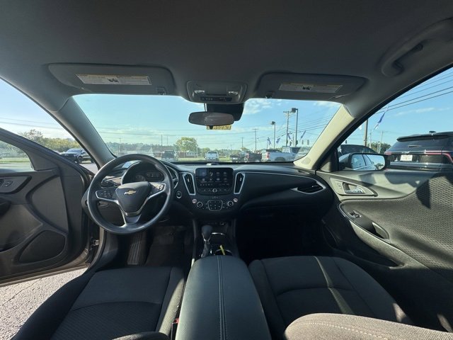 2025 Chevrolet Malibu 1LT photo 11