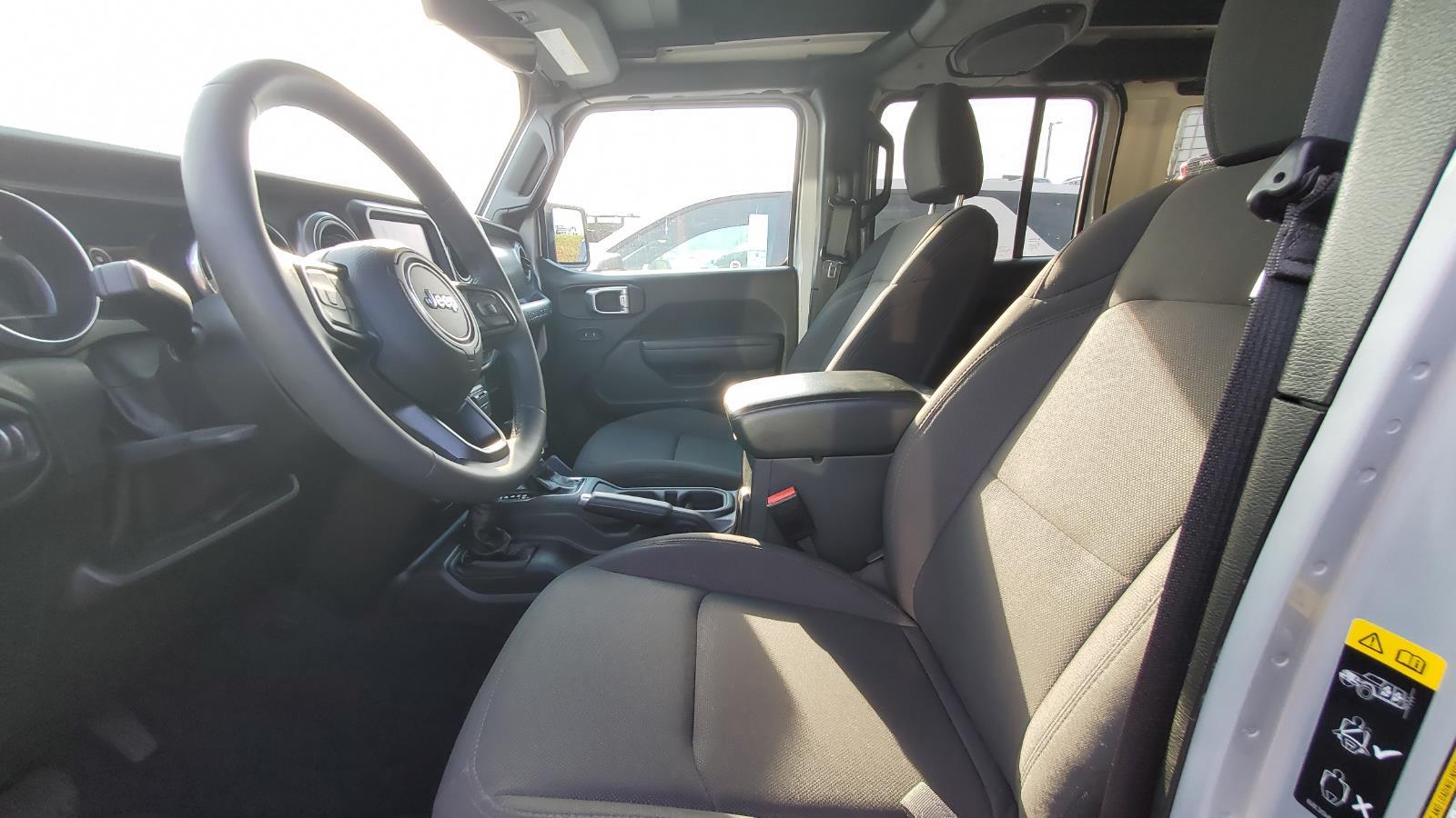 2023 Jeep Wrangler Sport S photo 3