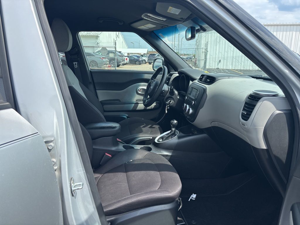 2016 Kia Soul Base photo 4