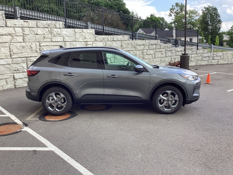 2025 Ford Escape Hybrid ST-Line Select photo 8