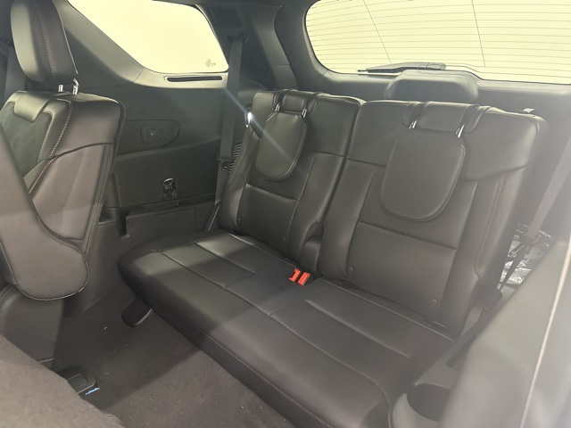 2025 Ford Explorer ST photo 30