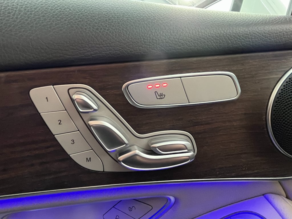 2022 Mercedes Benz GLC 300 4MATIC photo 2