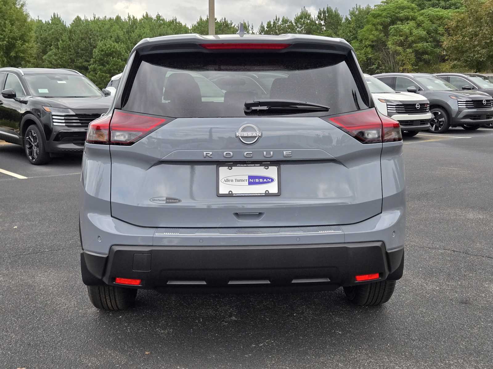 2026 Nissan Rogue SV photo 4