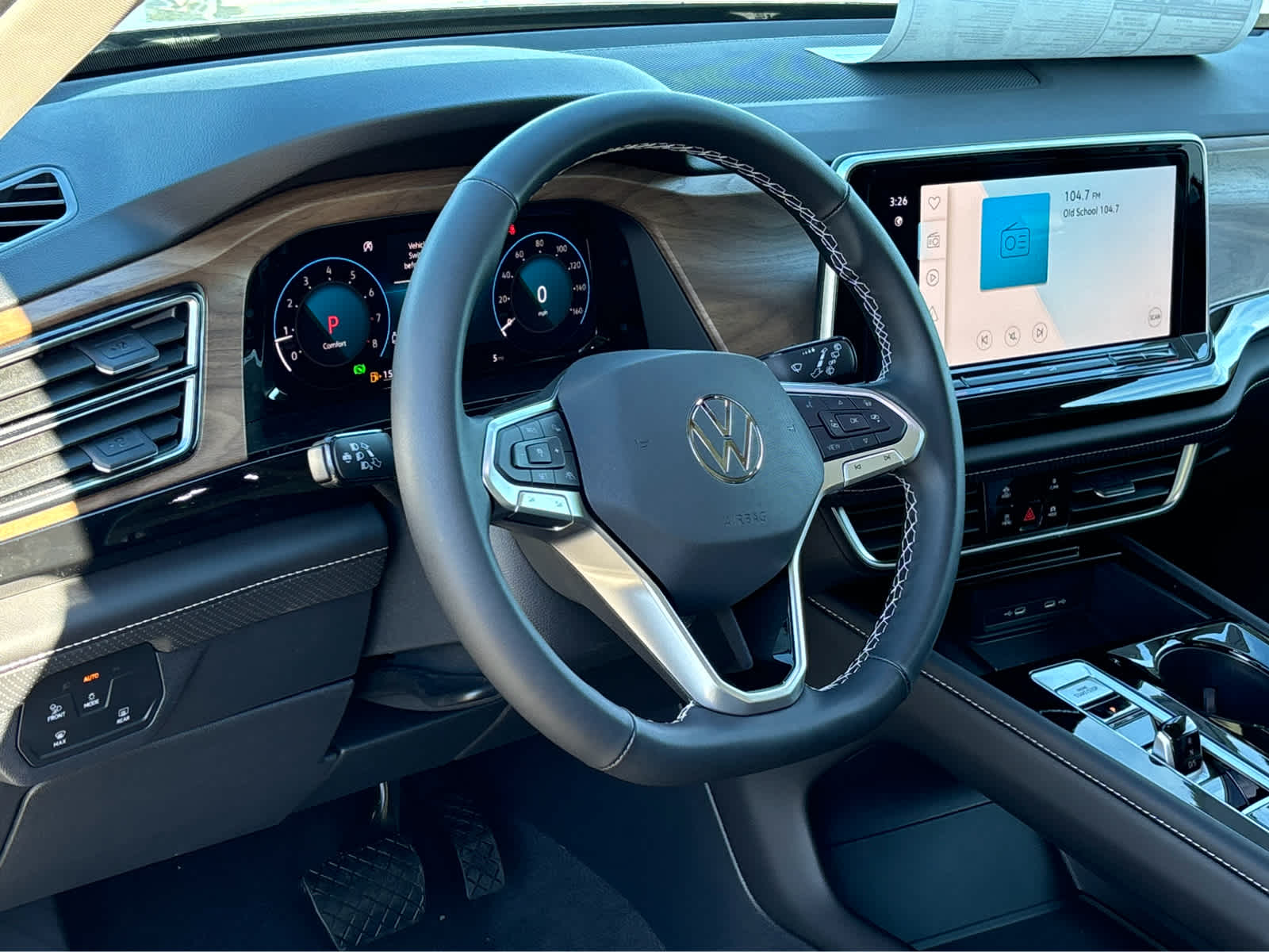 2025 Volkswagen Atlas SE Technology photo 18