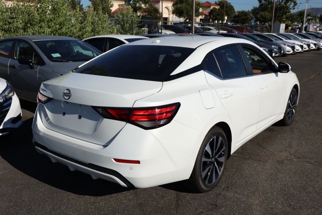 2025 Nissan Sentra SV photo 3