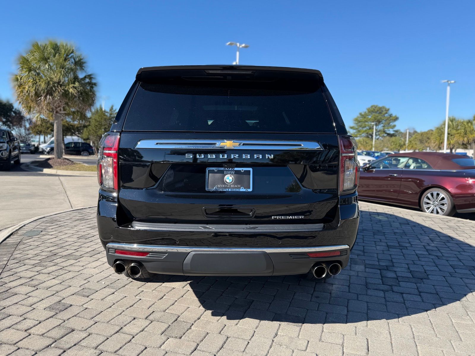 2023 Chevrolet Suburban Premier photo 3