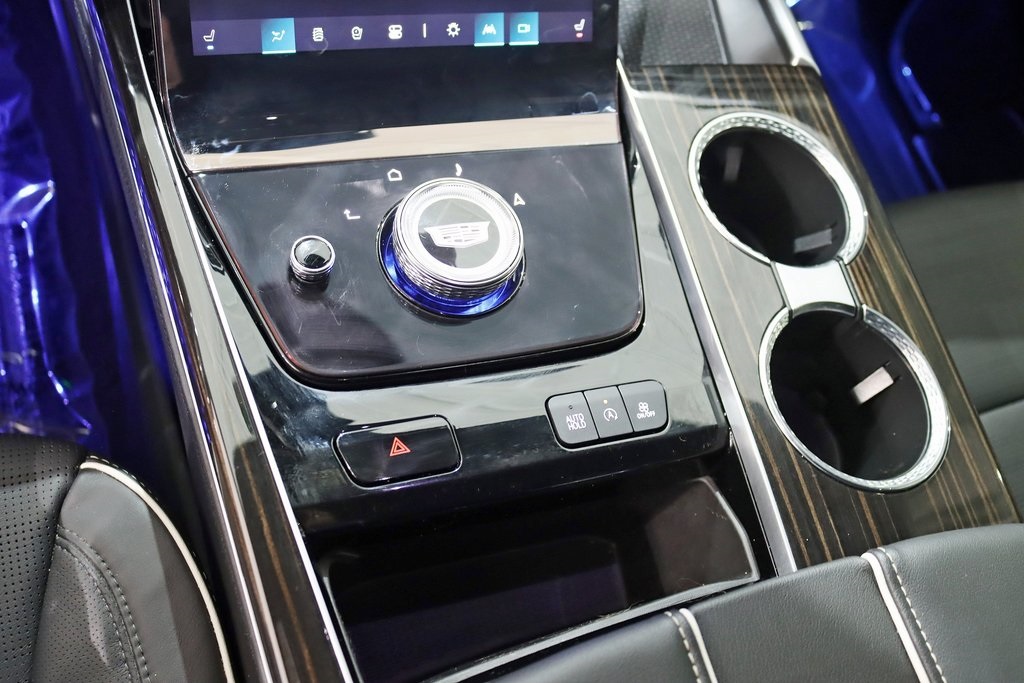 2025 Cadillac Escalade Premium Luxury photo 28