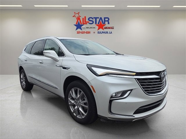 2023 Buick Enclave Essence's photo