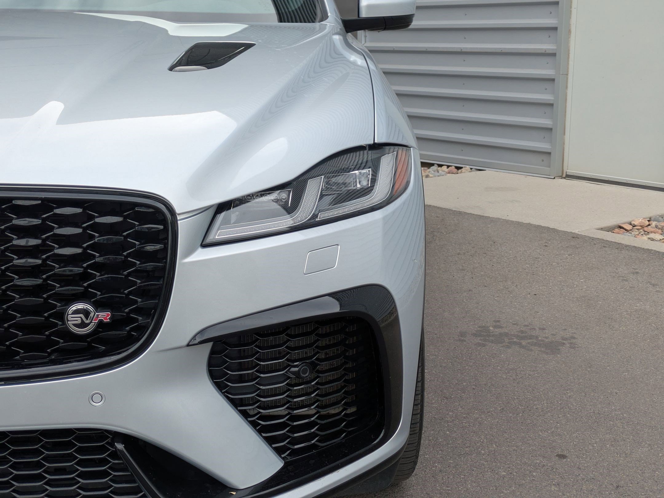 2022 Jaguar F-PACE SVR photo 9