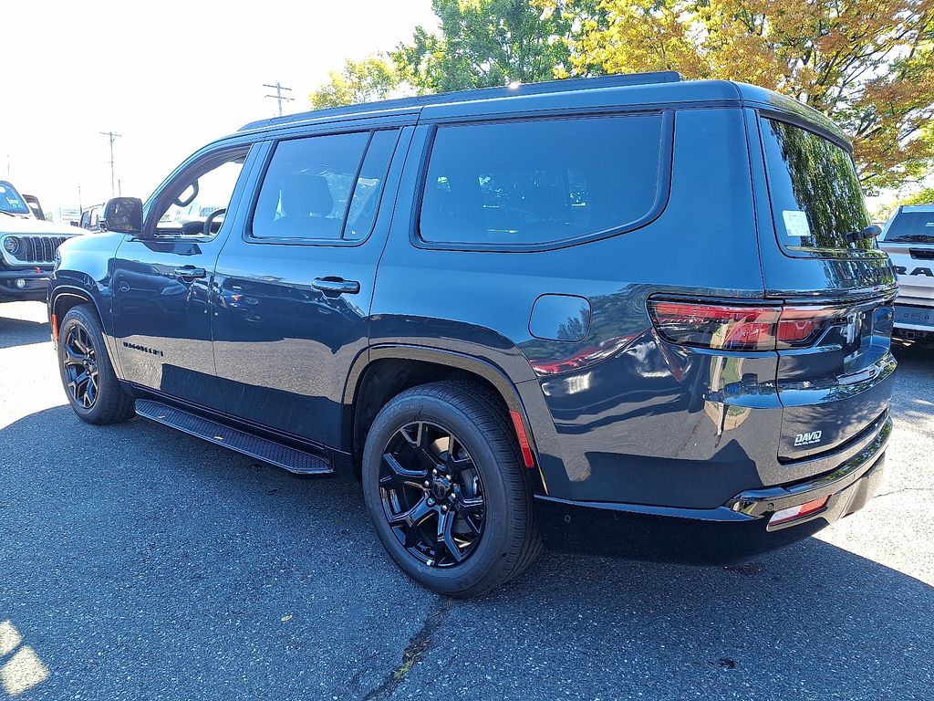2025 Jeep Wagoneer Series II photo 2