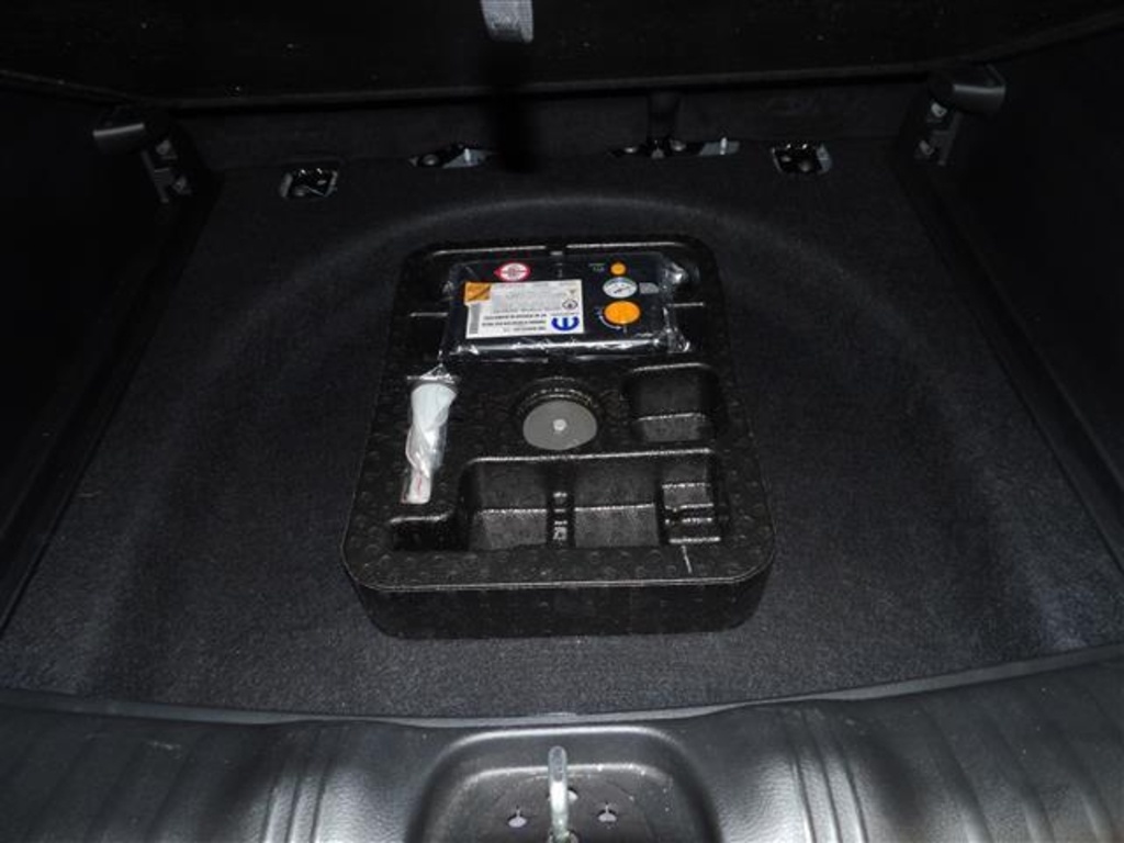 2022 Jeep Compass Latitude photo 16