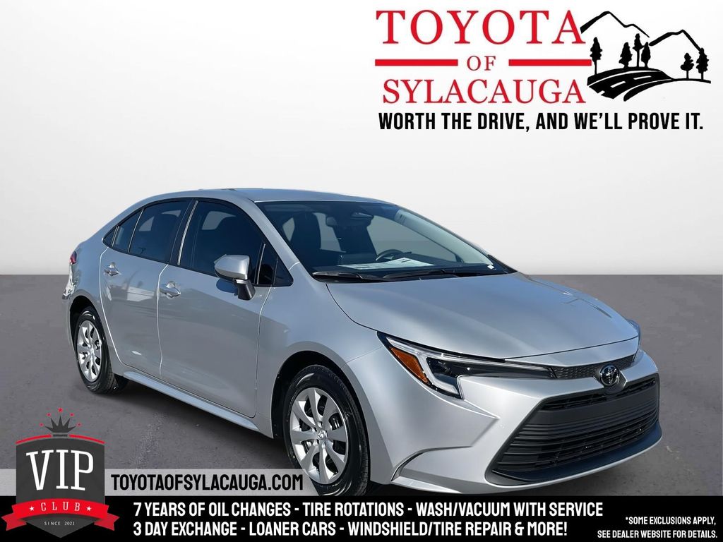 2026 Toyota Corolla LE's photo
