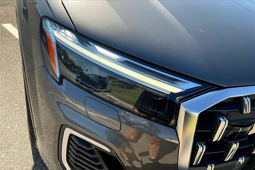 2025 Audi Q7 55 Premium Plus photo 25