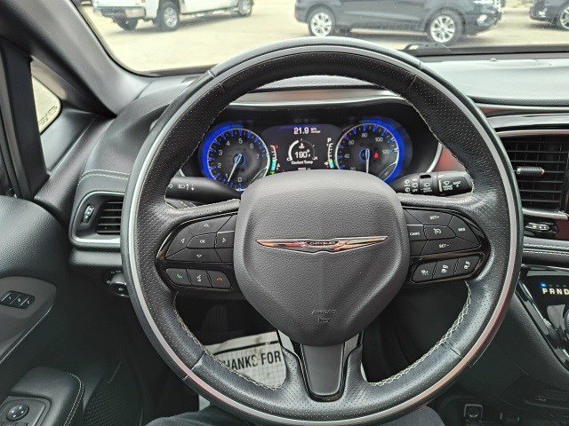2020 Chrysler Pacifica Red photo 21