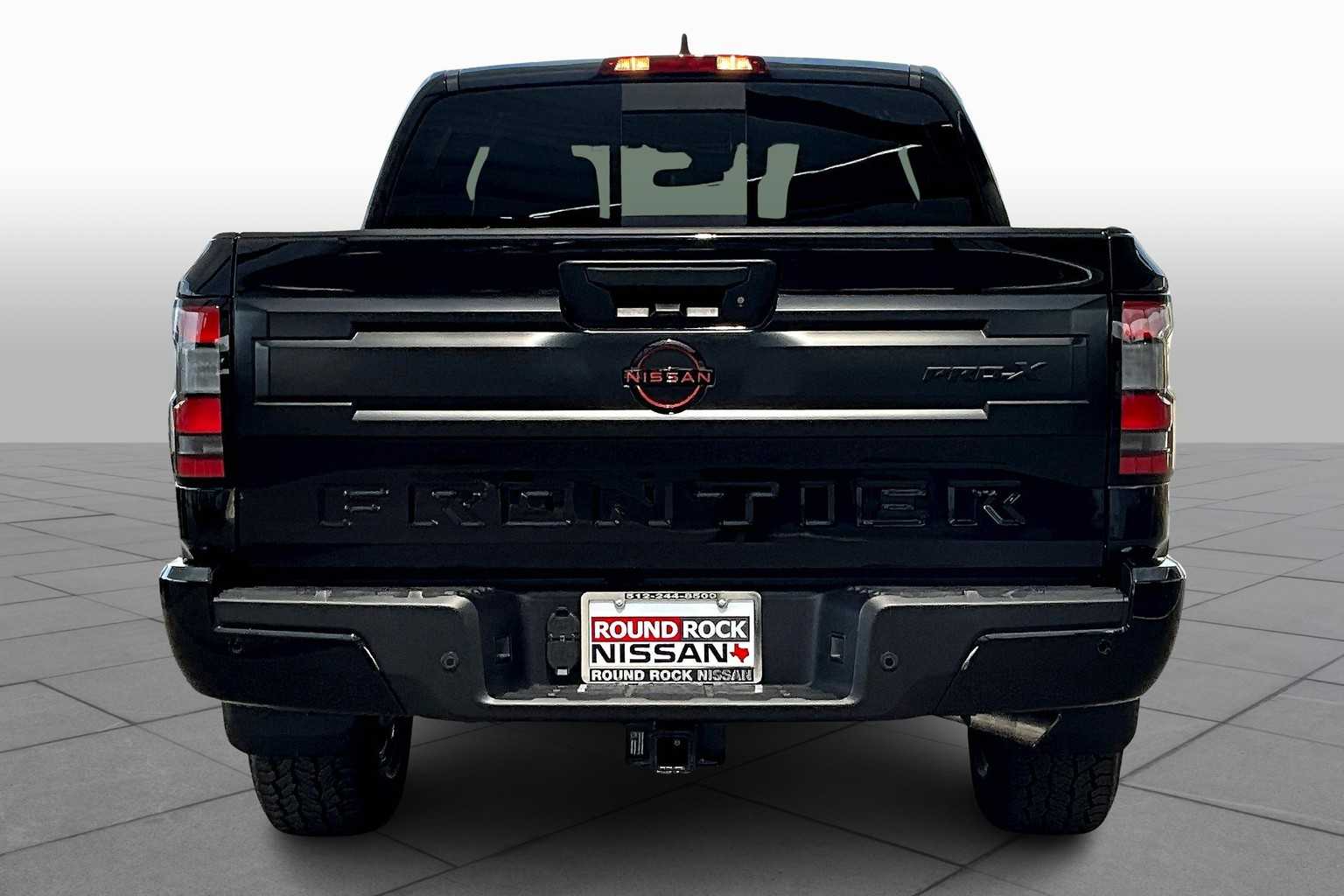 2026 Nissan Frontier PRO-X photo 4