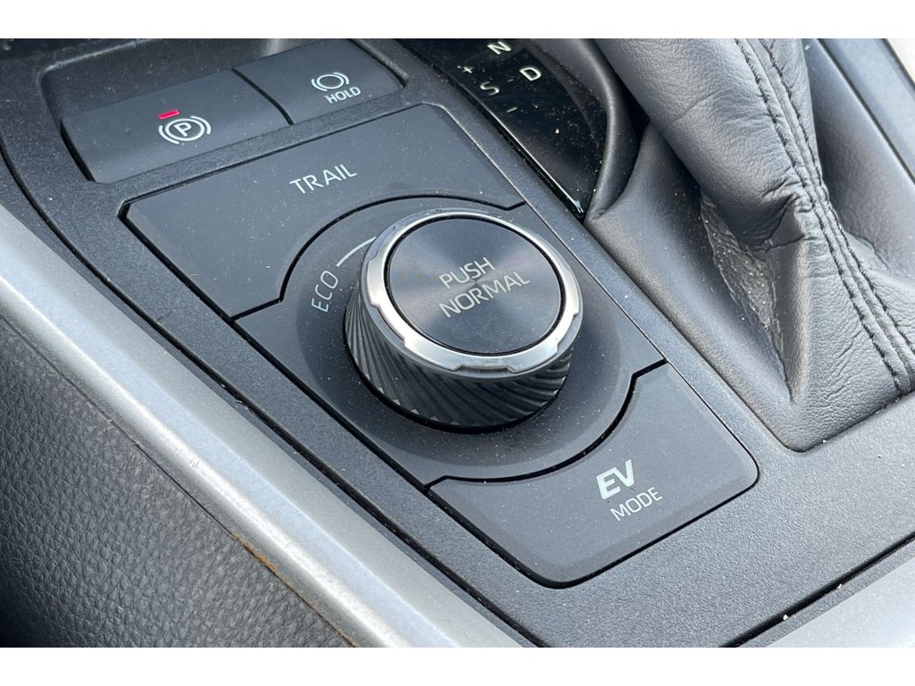2024 Toyota RAV4 Hybrid LE photo 28
