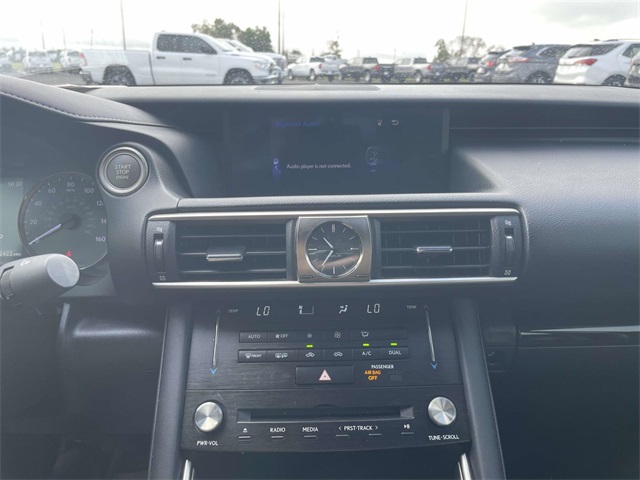 2018 Lexus IS 300 photo 21