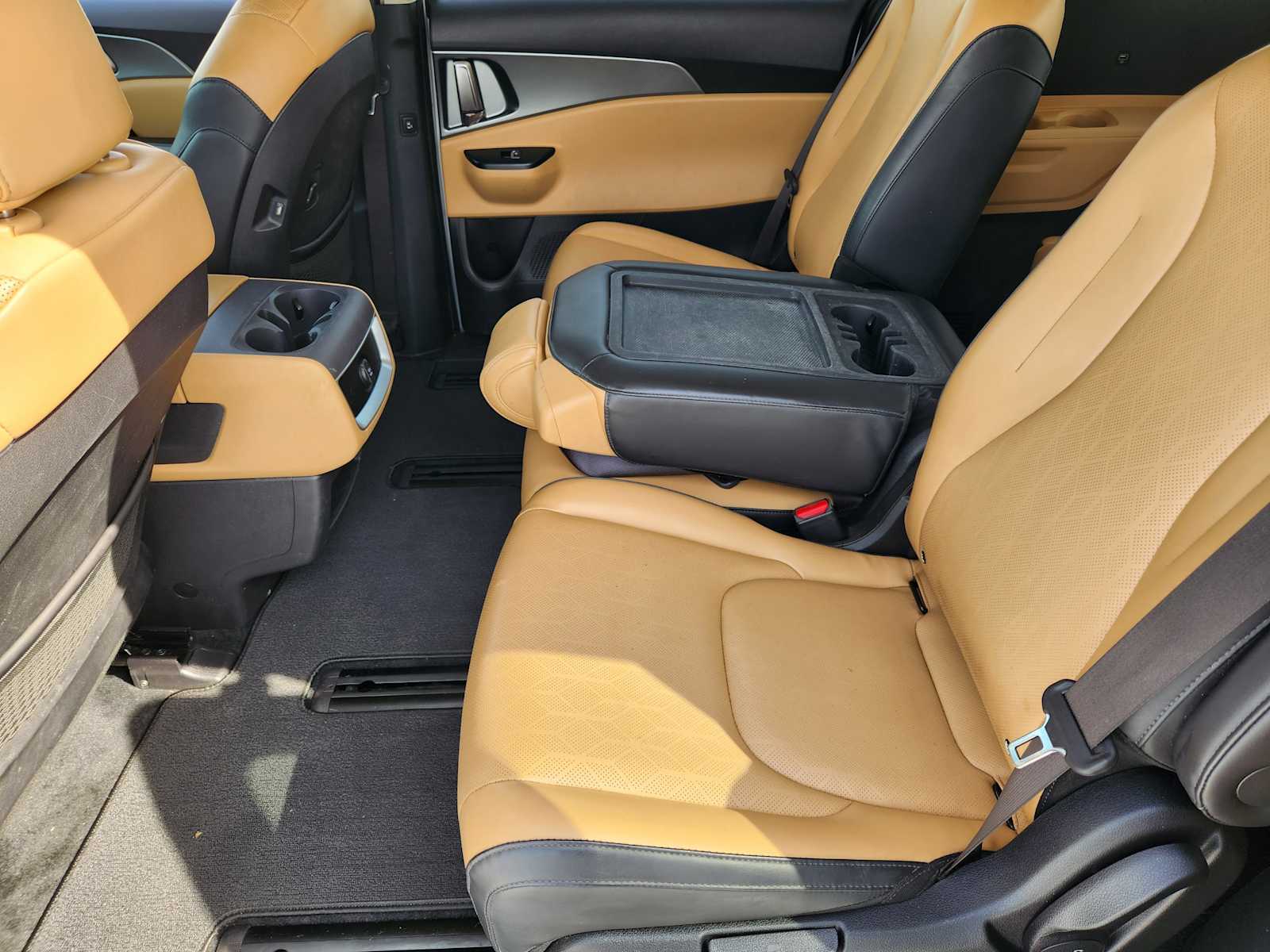 2022 Kia Carnival LXS photo 25