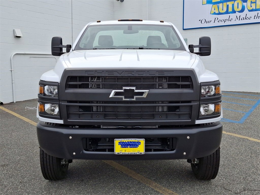 2024 Chevrolet Silverado 5500HD Work Truck photo 2