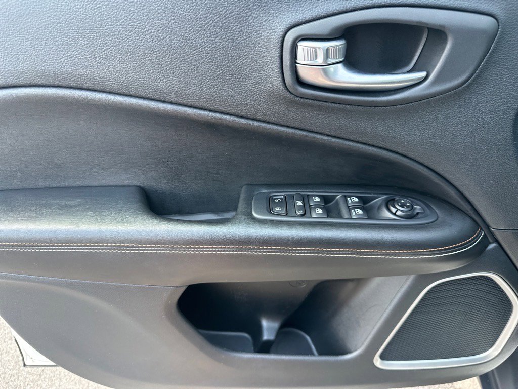 2021 Jeep Compass Latitude photo 12