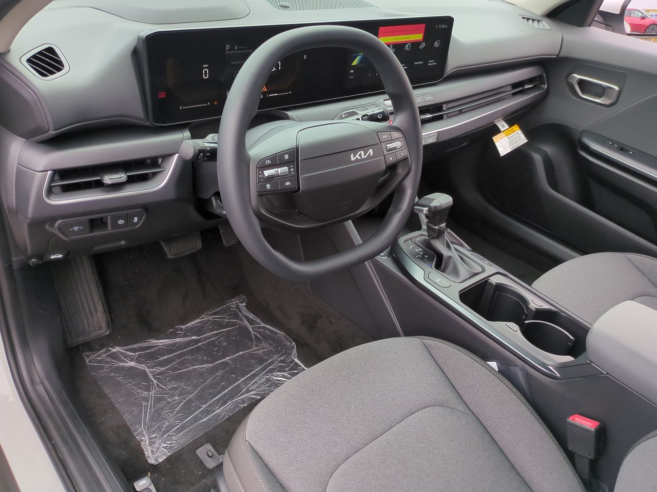 2025 Kia K4 LX photo 8