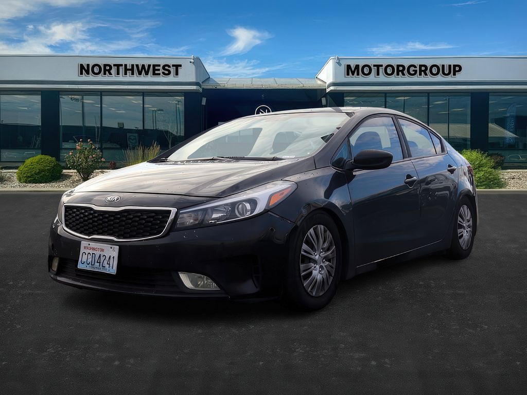 2017 Kia Forte LX photo 3