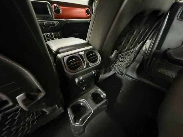 2018 Jeep Wrangler Unlimited Rubicon photo 23