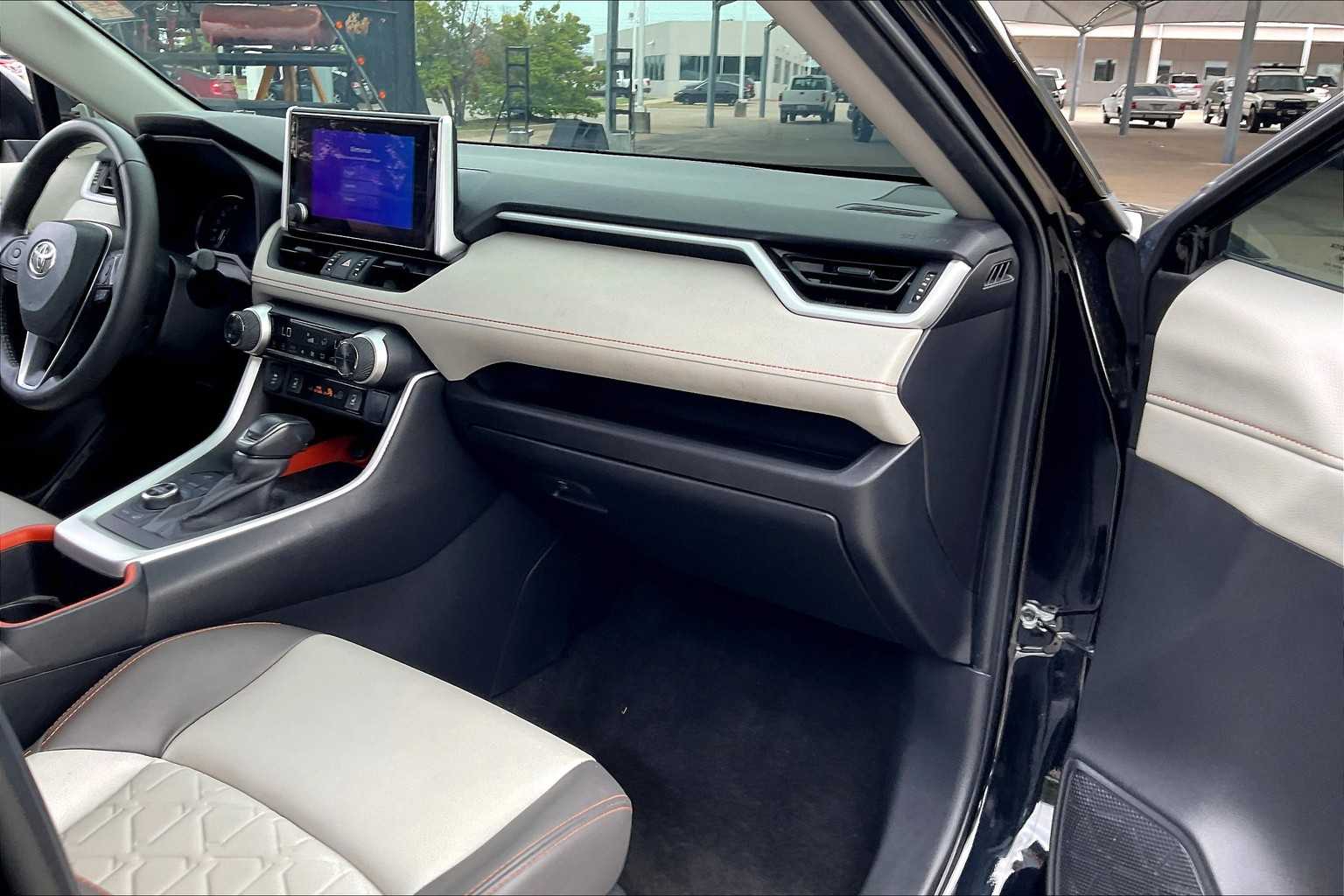 2024 Toyota RAV4 Adventure photo 10