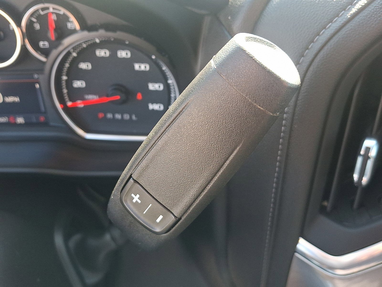 2022 Chevrolet Silverado 1500 RST photo 14
