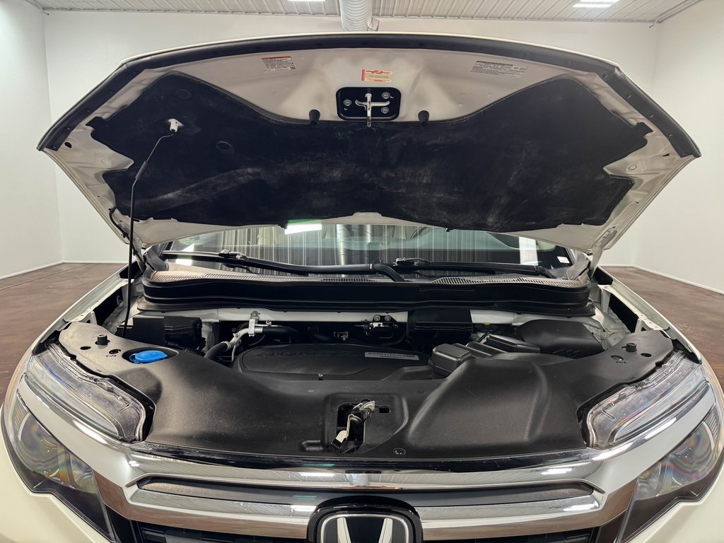 2019 Honda Ridgeline RTL-E photo 16