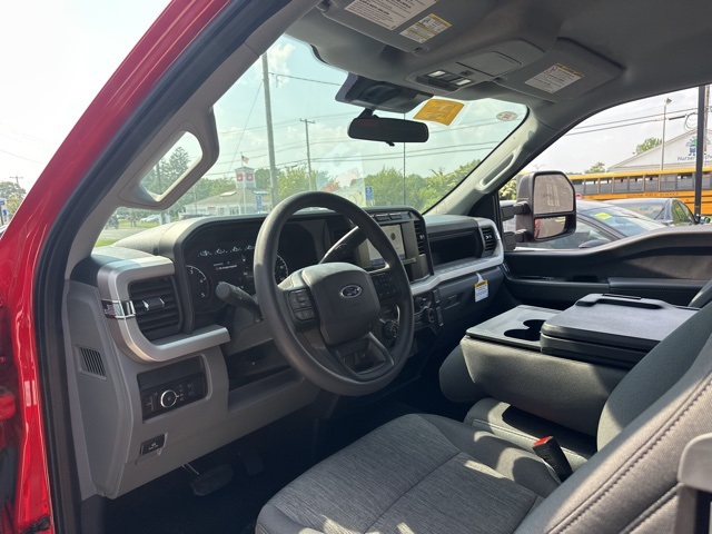 2023 Ford F-350 XL photo 14