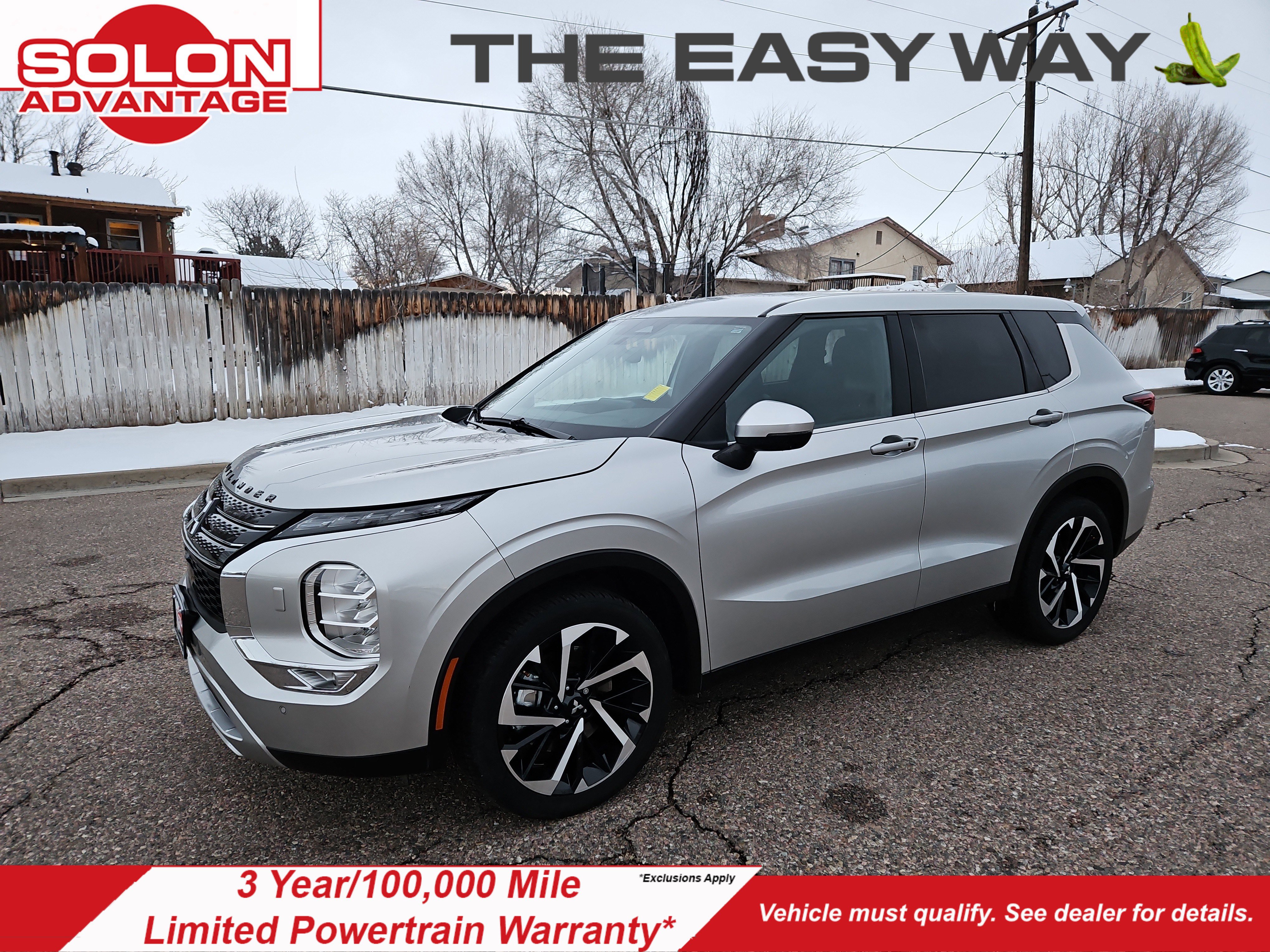 2022 Mitsubishi Outlander SE's photo