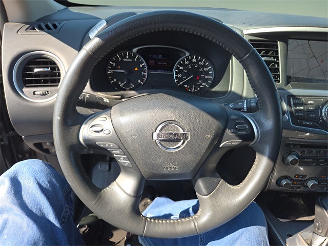 2018 Nissan Pathfinder SL photo 13
