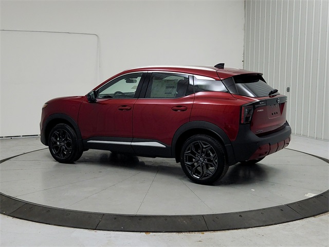 2026 Nissan Kicks SR photo 4