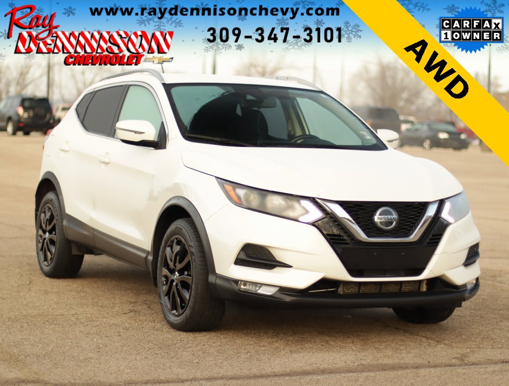 2021 Nissan Rogue Sport SV's photo