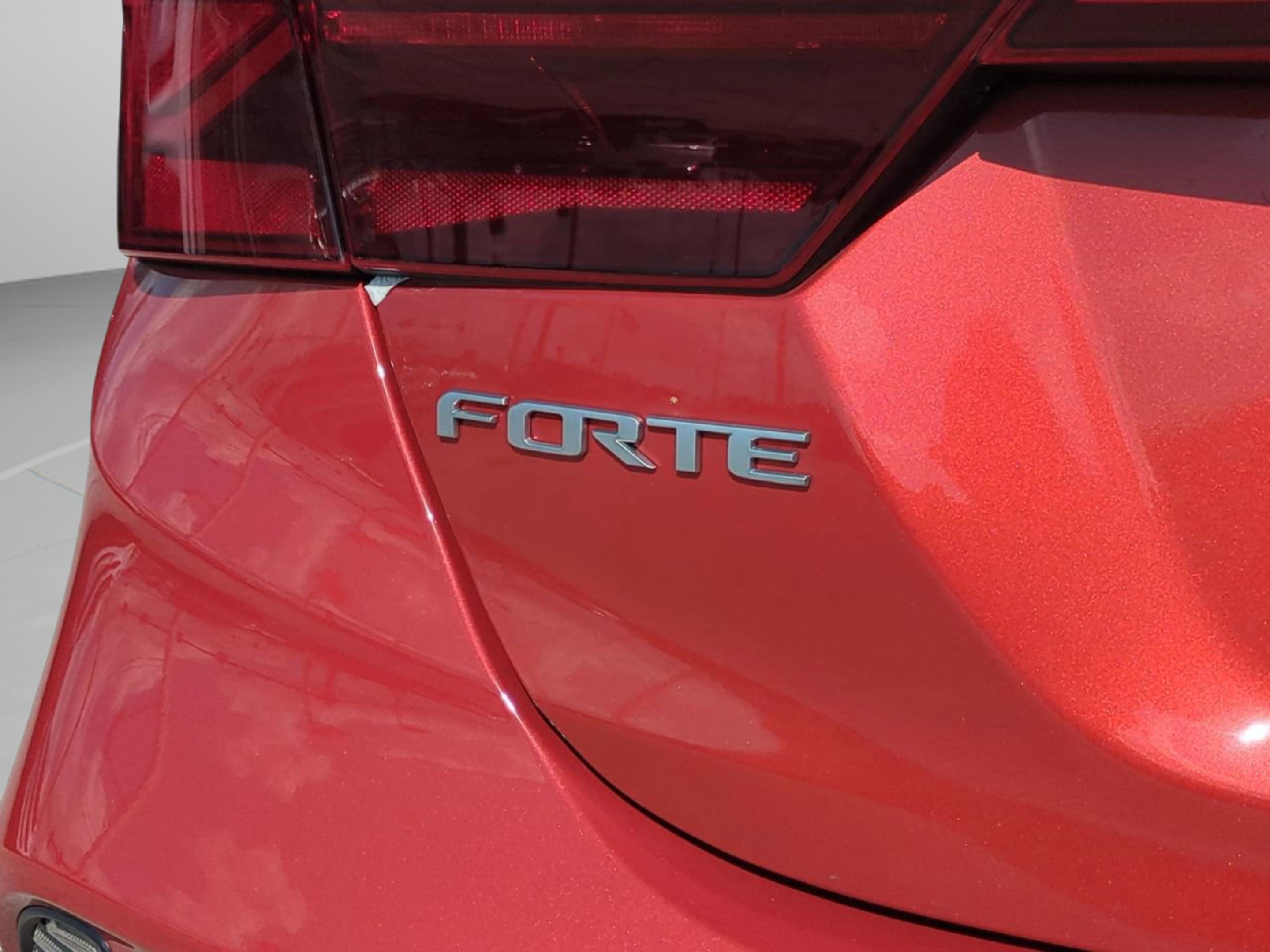 2023 Kia Forte LX photo 13