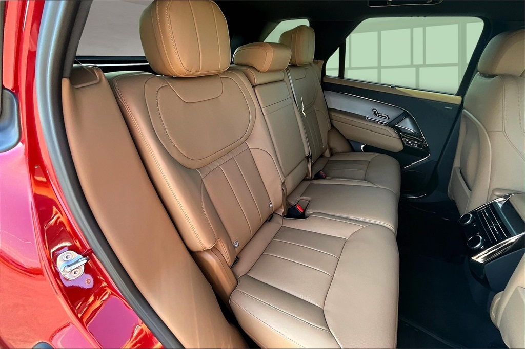 2025 Land Rover Range Rover Sport SE photo 26