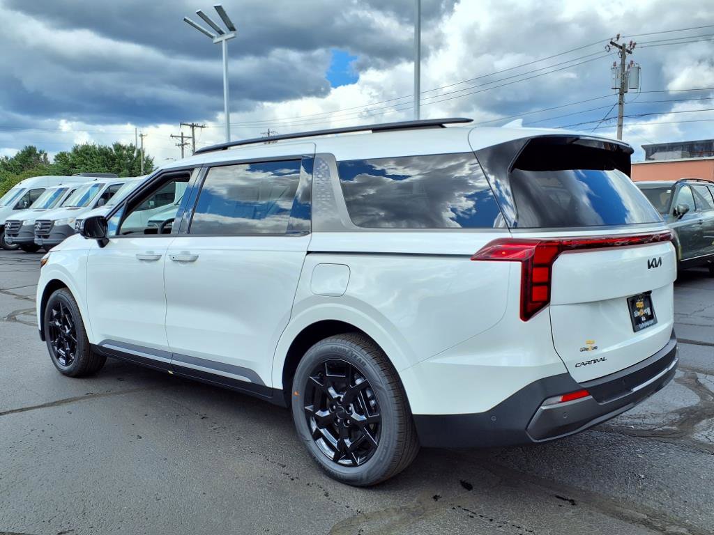 2026 Kia Carnival SX photo 9