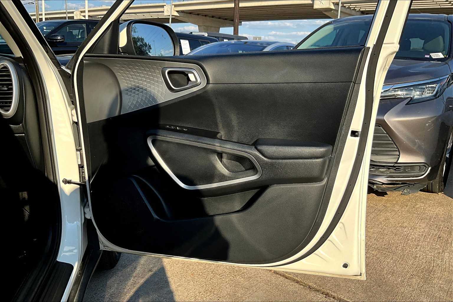 2023 Kia Soul LX S photo 20
