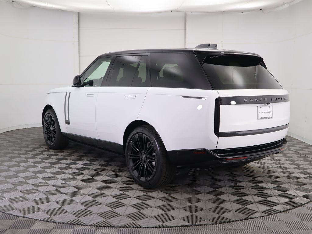 2025 Land Rover Range Rover SE photo 4
