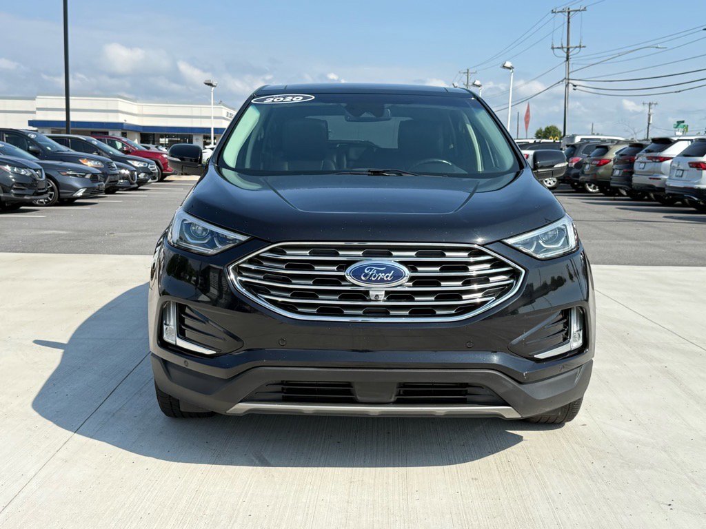 2020 Ford Edge Titanium photo 2