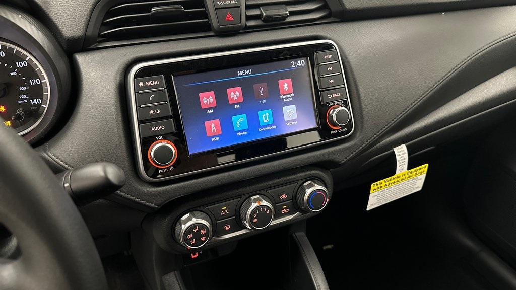 2025 Nissan Versa S photo 13