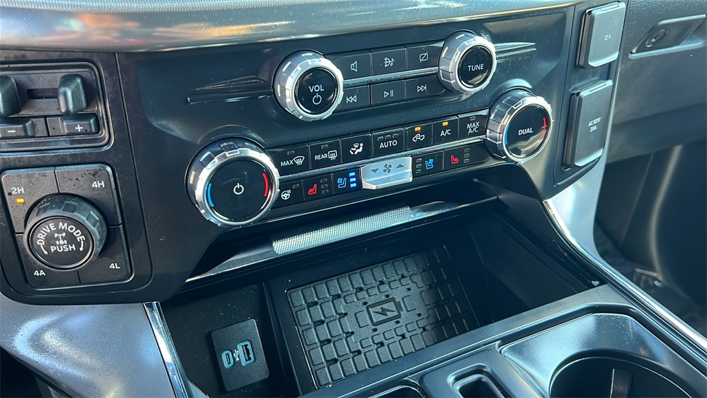 2024 Ford F-150 Lariat photo 17