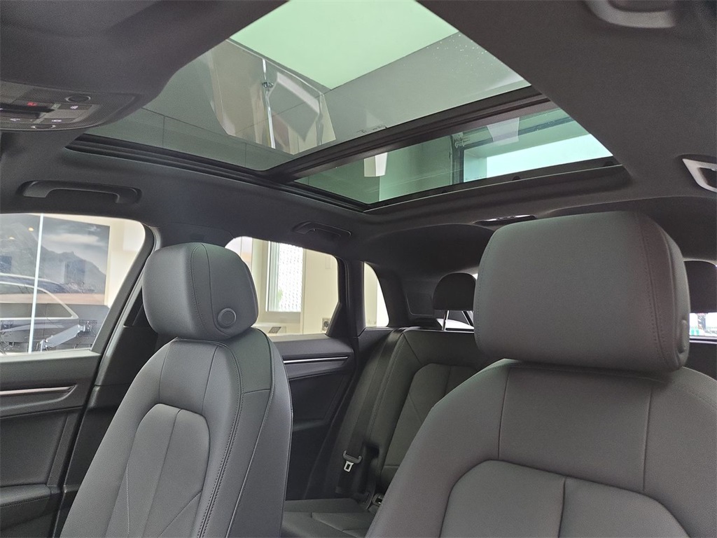 2025 Audi Q3 Premium S line photo 20