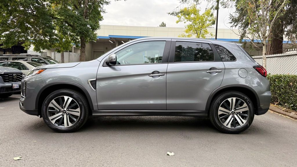 2024 Mitsubishi Outlander Sport SE photo 4