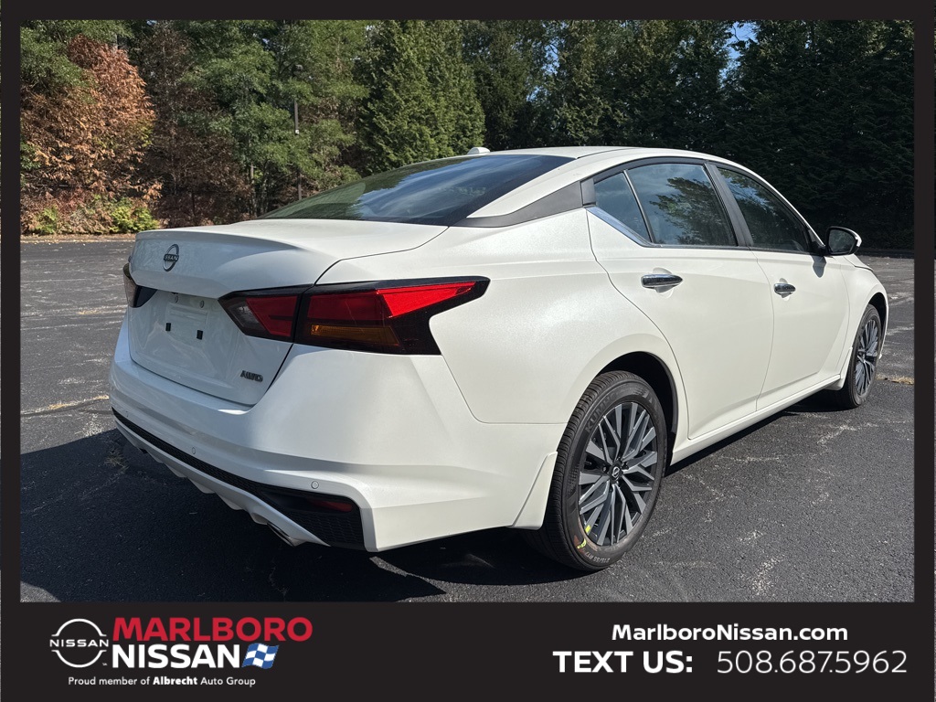 2025 Nissan Altima SV photo 6
