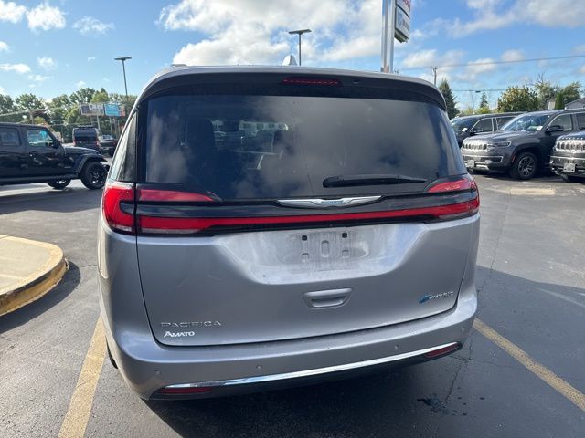 2021 Chrysler Pacifica Hybrid Touring L photo 8