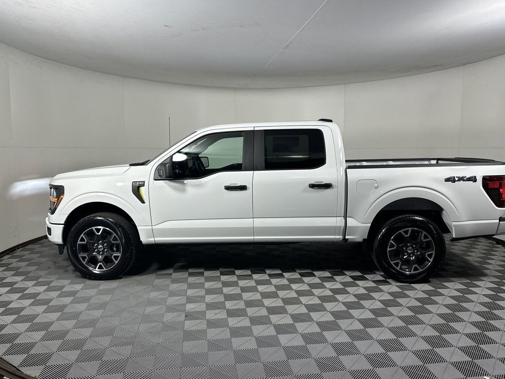 2025 Ford F-150 STX photo 4